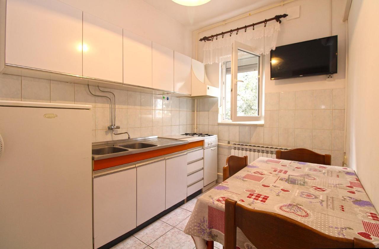 Apartments Valerija 847 PUY 외부 사진
