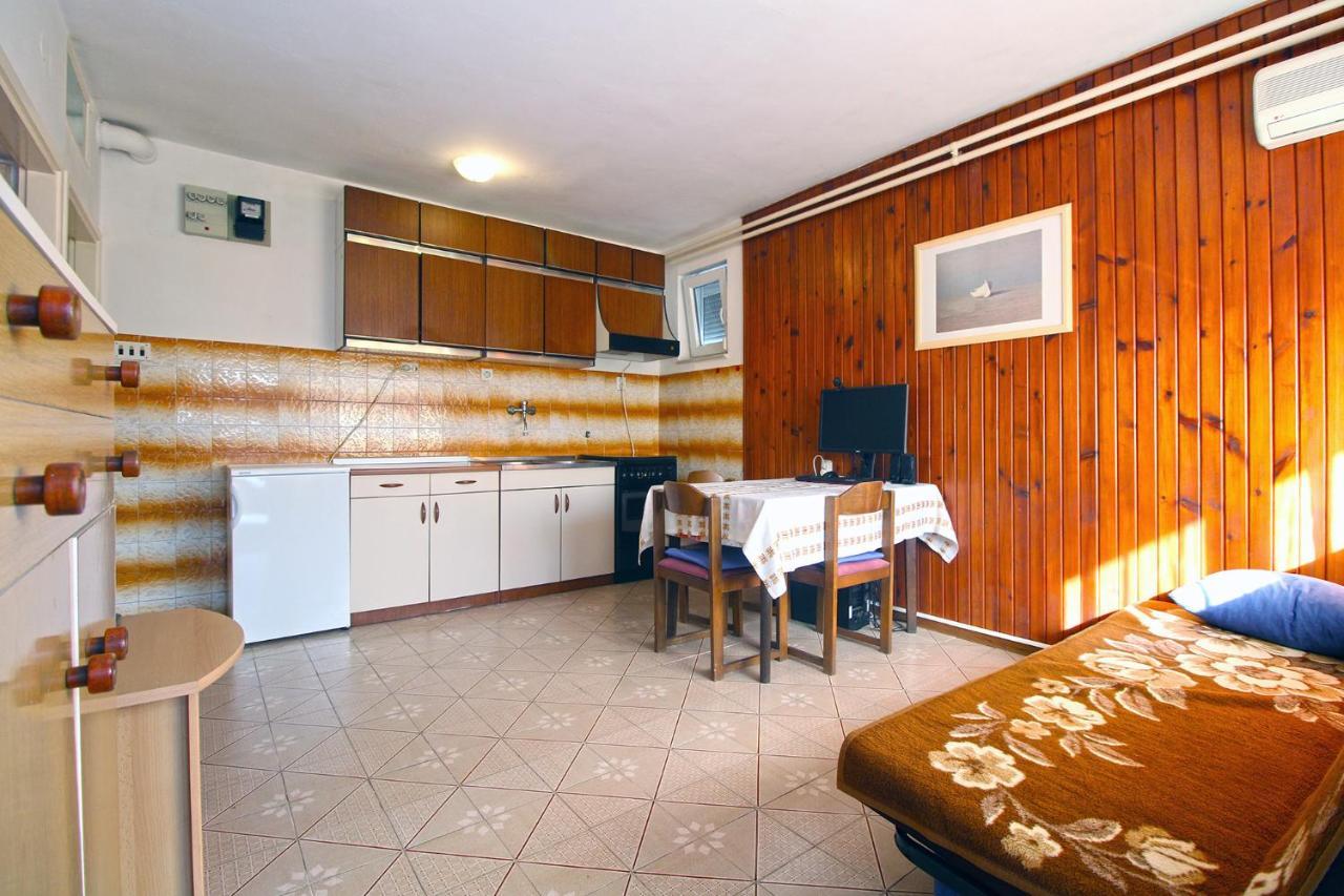 Apartments Valerija 847 PUY 외부 사진