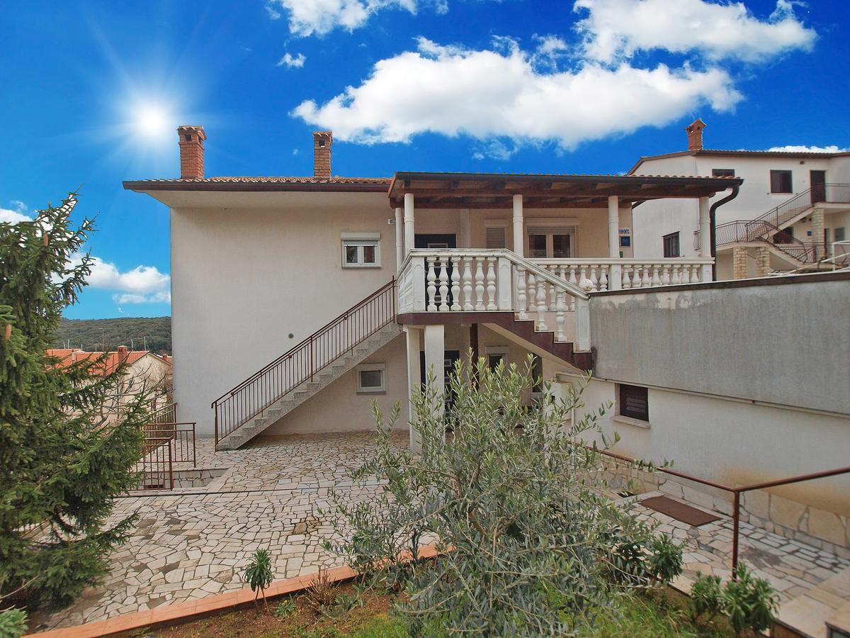Apartments Valerija 847 PUY 외부 사진